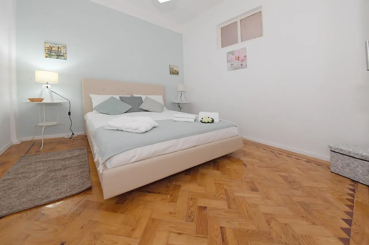 ליסבון Royalty Hostel פורטוגל