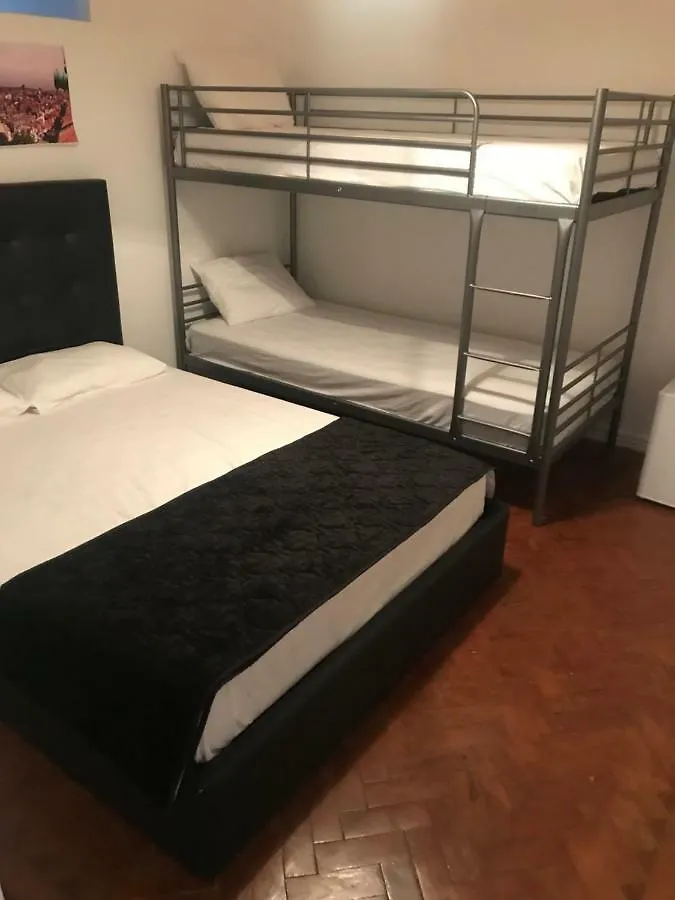 ליסבון Royalty Hostel פורטוגל