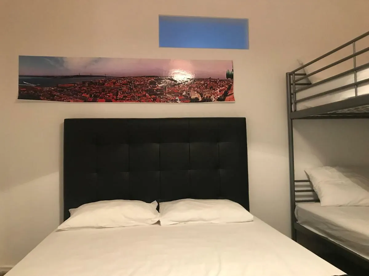 ליסבון Royalty Hostel פורטוגל