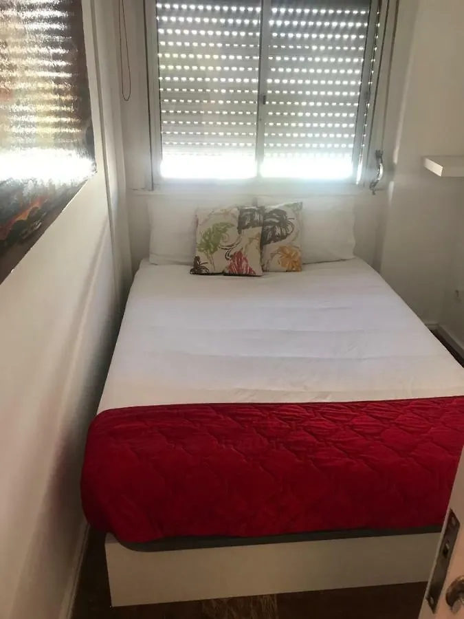 ליסבון Royalty Hostel 0*,