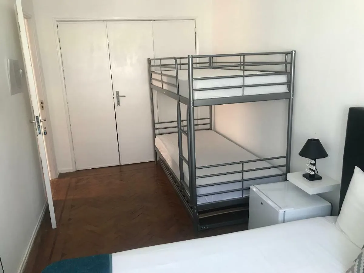 ליסבון Royalty Hostel 0*,